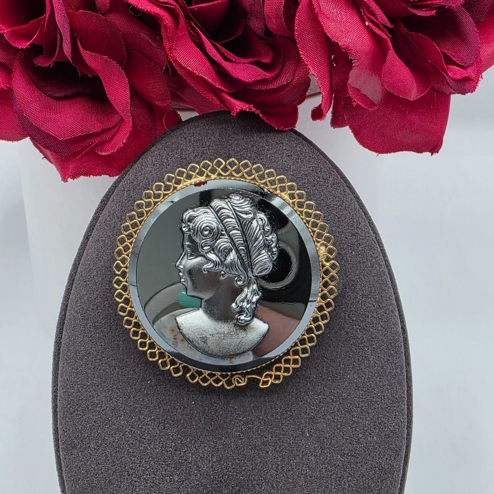 Vintage Black Cameo Brooch Pendant Gold Tone Lady Profile Victorian Revival Pin